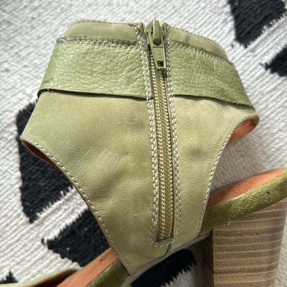 Hispanitas Green Leather suede heels beautiful cone heel wedding date shoes - Picture 3 of 10